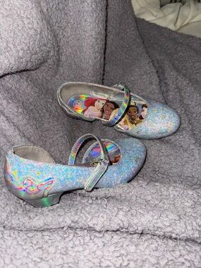 Disney Girls Holographic Sparkle Mary Jane Dress Shoes - Silver Multicolor